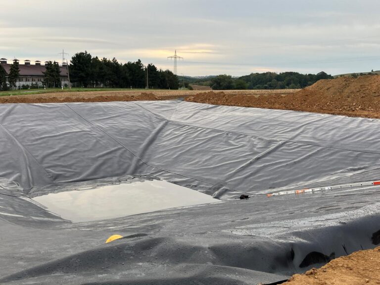 Bau von Regenrückhaltebecken